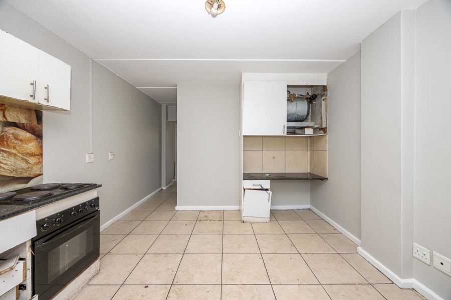 1 Bedroom Property for Sale in Maitland Western Cape